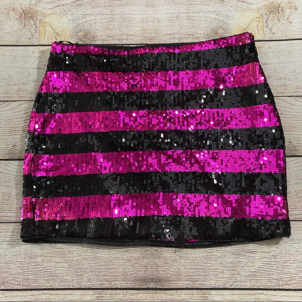 Sequence mini skirt